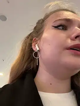 Snapshot of Holy_Tereza chatting on 7, 12, 2024 Holy Tereza online show from 7, 12, 2024