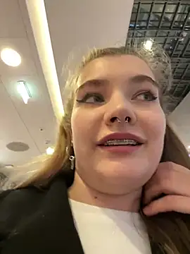 Snapshot of Holy_Tereza chatting on 10, 12, 2024 Holy Tereza online show from 10, 12, 2024