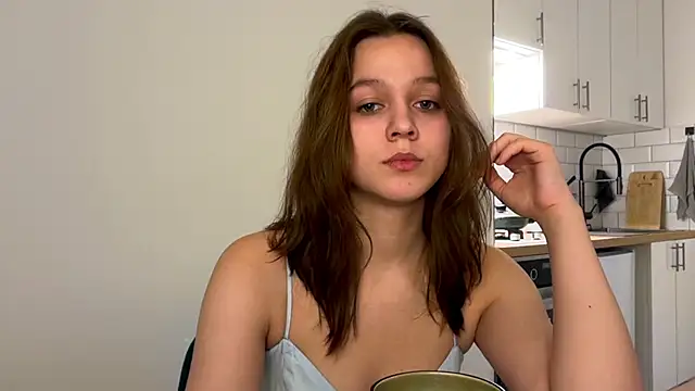 Snapshot of Addelin_Moon chatting on 19, 10, 2025 Addelin Moon online show from 19, 10, 2025