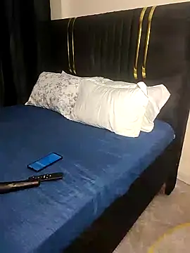 KikiLovesD online show from 6, 2, 2026