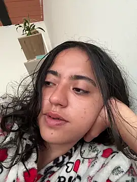 Snapshot of ViolettaSummer chatting on 4, 4, 2026 ViolettaSummer online show from 4, 4, 2026