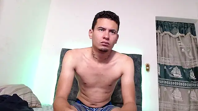 Snapshot of brandon_a_collin chatting on 21, 12, 2024 brandon a collin online show from 21, 12, 2024