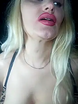 Snapshot of Freya_Milf chatting on 3, 2, 2026 Freya Milf online show from 3, 2, 2026