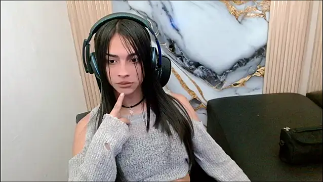 Dollbehavior  online show from 15, 9, 2025