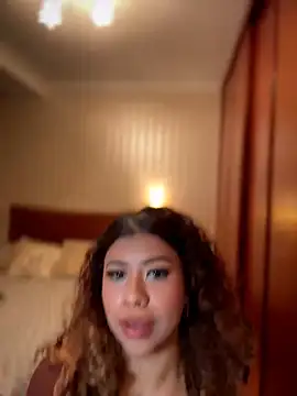 Snapshot of LEONCITA_ chatting on 28, 2, 2026 LEONCITA online show from 28, 2, 2026