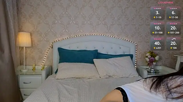 Kaia Sunshine Mia online show from 20, 10, 2025