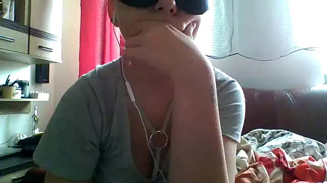Snapshot of _xPani_x2 chatting on 11, 6, 2026 xPani x2 online show from 11, 6, 2026