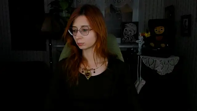 Snapshot of Orianna_Fox chatting on 5, 1, 2025 Orianna Fox online show from 5, 1, 2025