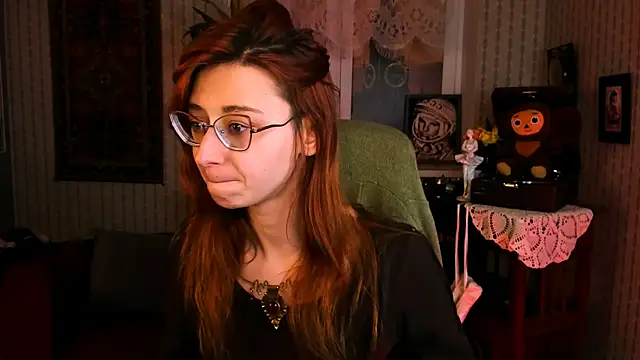 Snapshot of Orianna_Fox chatting on 5, 1, 2025 Orianna Fox online show from 5, 1, 2025