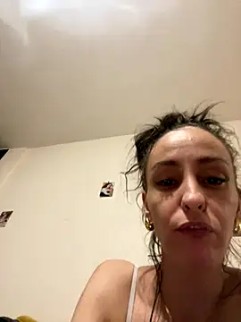 Snapshot of Kenzachiennee chatting on 21, 9, 2025 Kenzachiennee online show from 21, 9, 2025