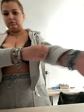 AllysonK online show from 24, 10, 2025