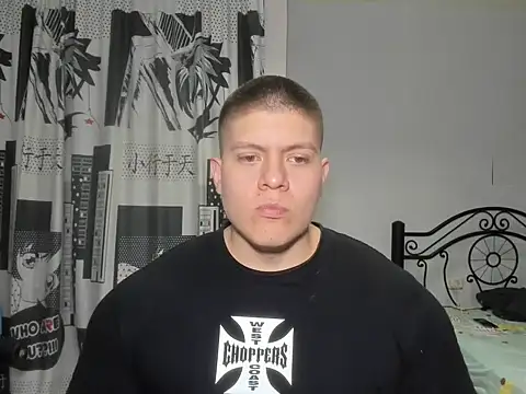 Snapshot of regan_jhonso chatting on 15, 11, 2025 regan jhonso online show from 15, 11, 2025