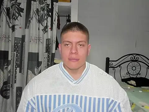 Snapshot of regan_jhonso chatting on 2, 12, 2025 regan jhonso online show from 2, 12, 2025