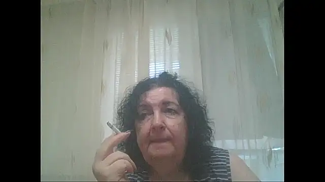 Snapshot of maturekorine chatting on 19, 6, 2026 maturekorine online show from 19, 6, 2026