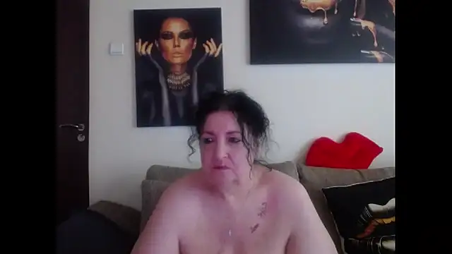 Snapshot of maturekorine chatting on 24, 6, 2026 maturekorine online show from 24, 6, 2026