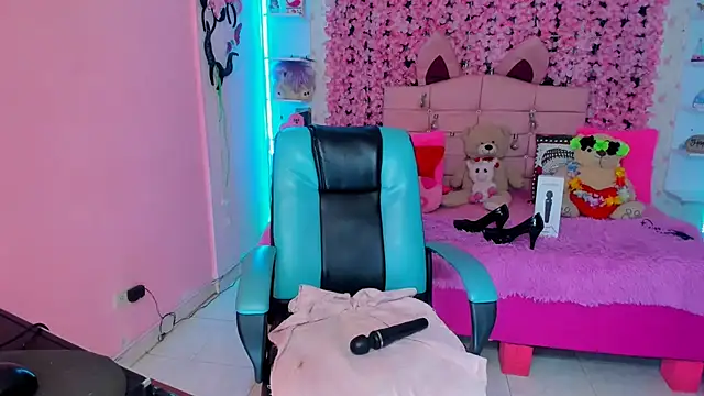 Snapshot of red_moon_2 chatting on 10, 1, 2025 red moon 2 online show from 10, 1, 2025