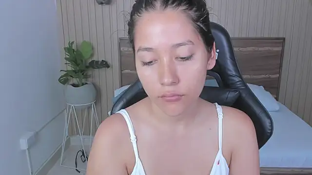 ivette bocelly online show from 25, 1, 2025