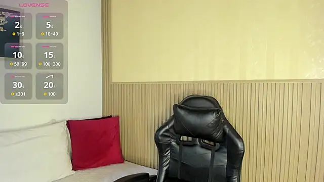 Snapshot of summer_night_ chatting on 17, 9, 2025 summer night  online show from 17, 9, 2025