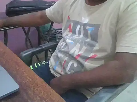 Snapshot of ITGuyhyd chatting on 17, 3, 2026 ITGuyhyd online show from 17, 3, 2026