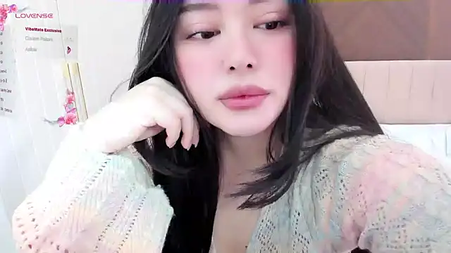 tenderlybaee online show from 6, 12, 2024