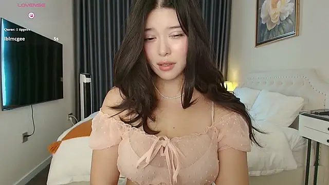 Snapshot of tenderlybaee chatting on 27, 2, 2026 tenderlybaee online show from 27, 2, 2026