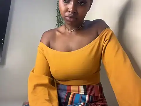 Snapshot of Chocolate_queen2 chatting on 29, 6, 2026 Chocolate queen2 online show from 29, 6, 2026