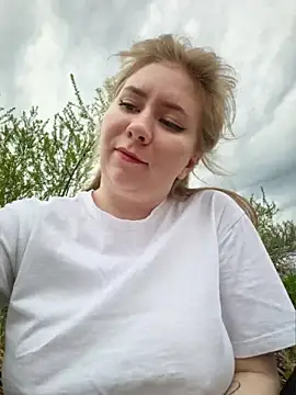 D0nna  online show from 4, 5, 2026
