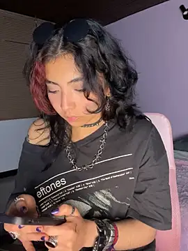  Gothiccbitch  online show from 4, 2, 2025