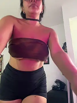 Snapshot of Rachell__420 chatting on 23, 10, 2025 Rachell  420 online show from 23, 10, 2025