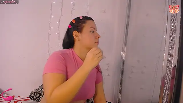 Mia  reys online show from 24, 12, 2024