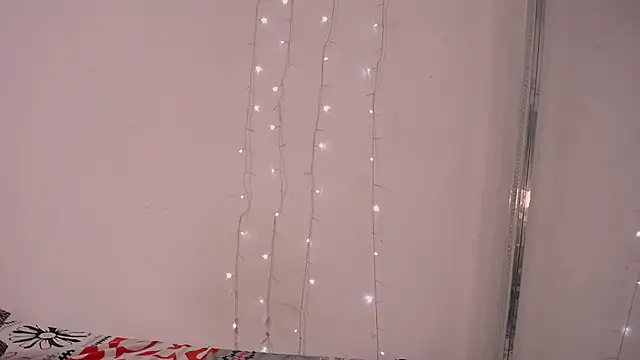 Mia  reys online show from 29, 12, 2024