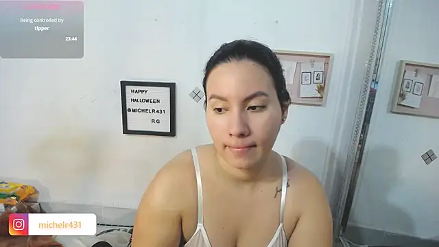 Mia  reys online show from 18, 11, 2025