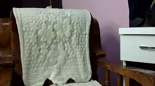 Snapshot of momo_lov chatting on 5, 12, 2024 momo lov online show from 5, 12, 2024