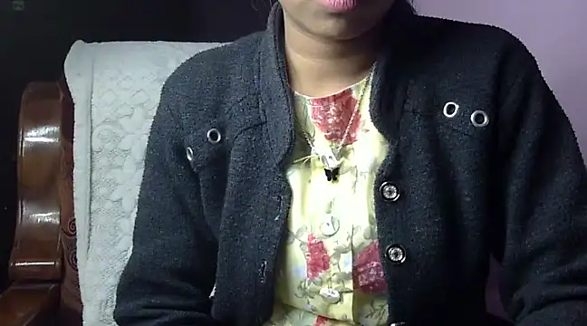 Snapshot of momo_lov chatting on 13, 12, 2024 momo lov online show from 13, 12, 2024