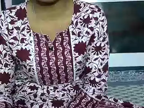 Snapshot of momo_lov chatting on 19, 12, 2024 momo lov online show from 19, 12, 2024