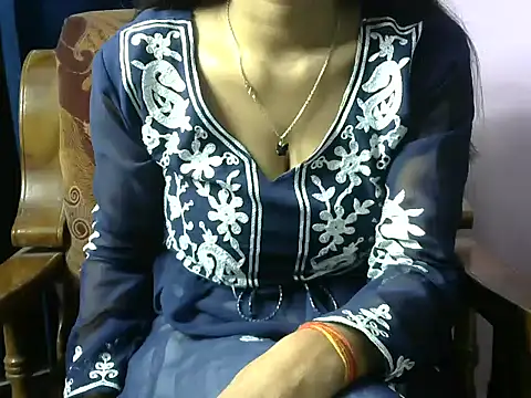 Snapshot of momo_lov chatting on 28, 1, 2025 momo lov online show from 28, 1, 2025