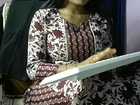 Snapshot of momo_lov chatting on 15, 2, 2025 momo lov online show from 15, 2, 2025