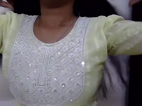 Snapshot of momo_lov chatting on 23, 2, 2025 momo lov online show from 23, 2, 2025