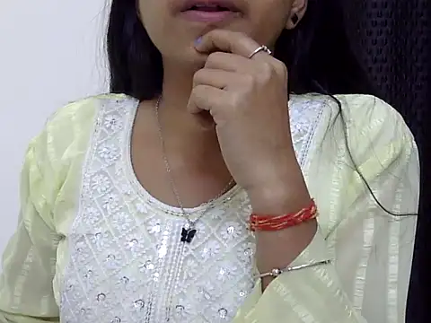Snapshot of momo_lov chatting on 23, 2, 2025 momo lov online show from 23, 2, 2025