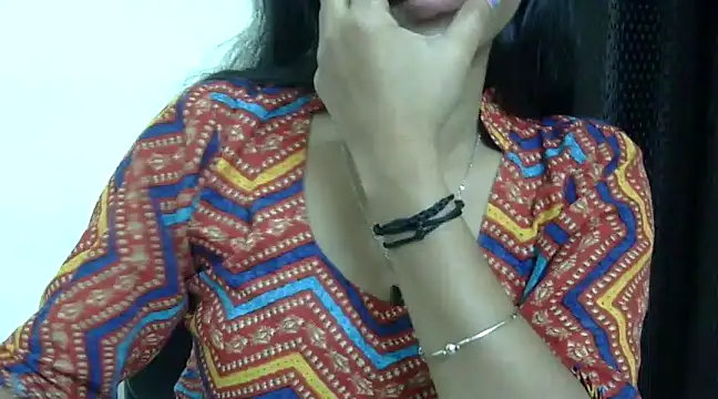 Snapshot of momo_lov chatting on 6, 3, 2025 momo lov online show from 6, 3, 2025