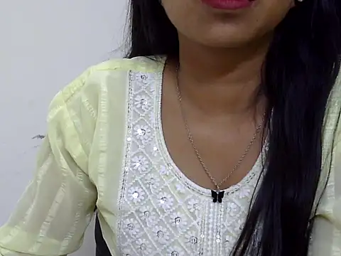 Snapshot of momo_lov chatting on 12, 3, 2025 momo lov online show from 12, 3, 2025