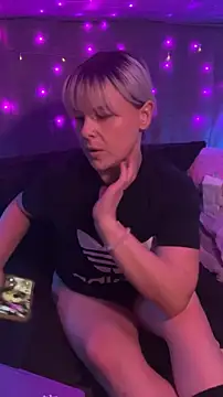 Snapshot of GinAnnTonic chatting on 10, 1, 2026 GinAnnTonic online show from 10, 1, 2026