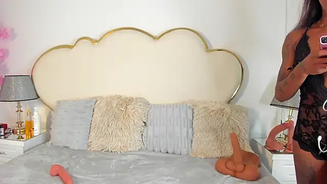 CahitlinBell online show from 16, 10, 2025