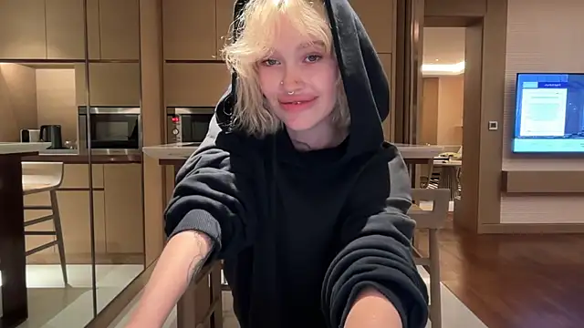 Golden Aline online show from 9, 4, 2026