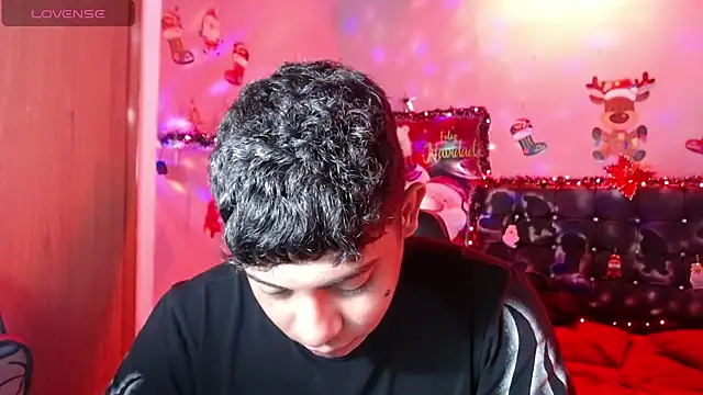 Snapshot of Wiiliam_20 chatting on 7, 12, 2024 Wiiliam 20 online show from 7, 12, 2024