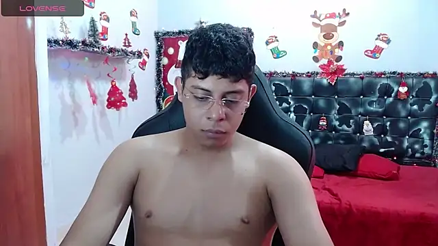 Snapshot of Wiiliam_20 chatting on 16, 12, 2024 Wiiliam 20 online show from 16, 12, 2024