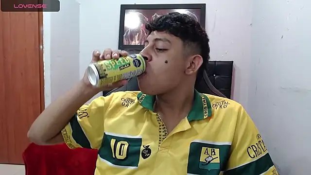 Snapshot of Wiiliam_20 chatting on 28, 2, 2025 Wiiliam 20 online show from 28, 2, 2025