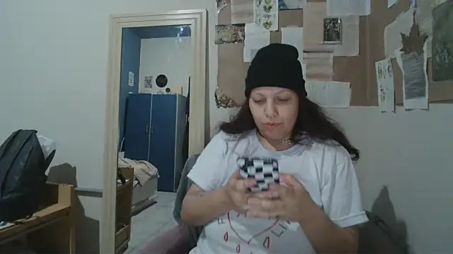 Snapshot of bbyedarling chatting on 16, 10, 2025 bbyedarling online show from 16, 10, 2025