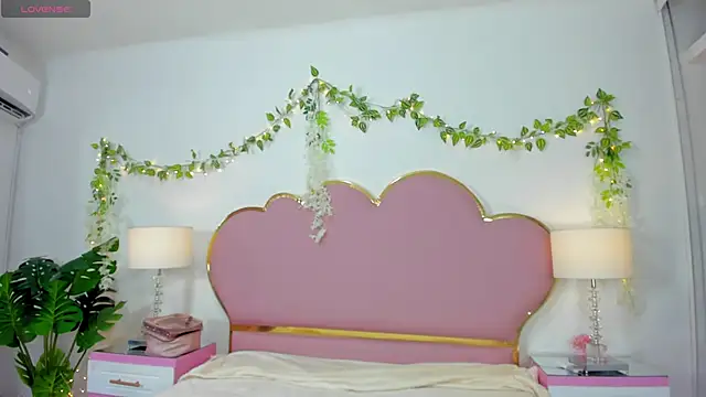 EmmaCrush online show from 28, 9, 2025