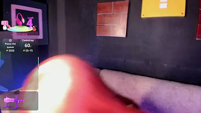 Elettra Rou online show from 4, 3, 2025